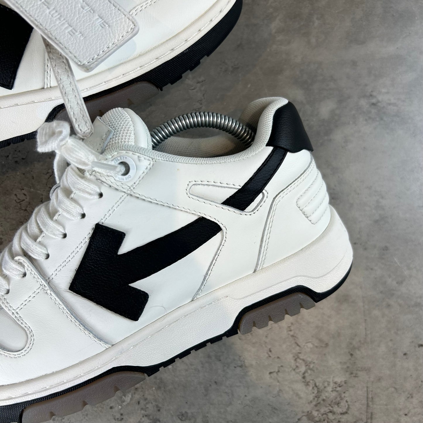 OW Black/White Sneaker