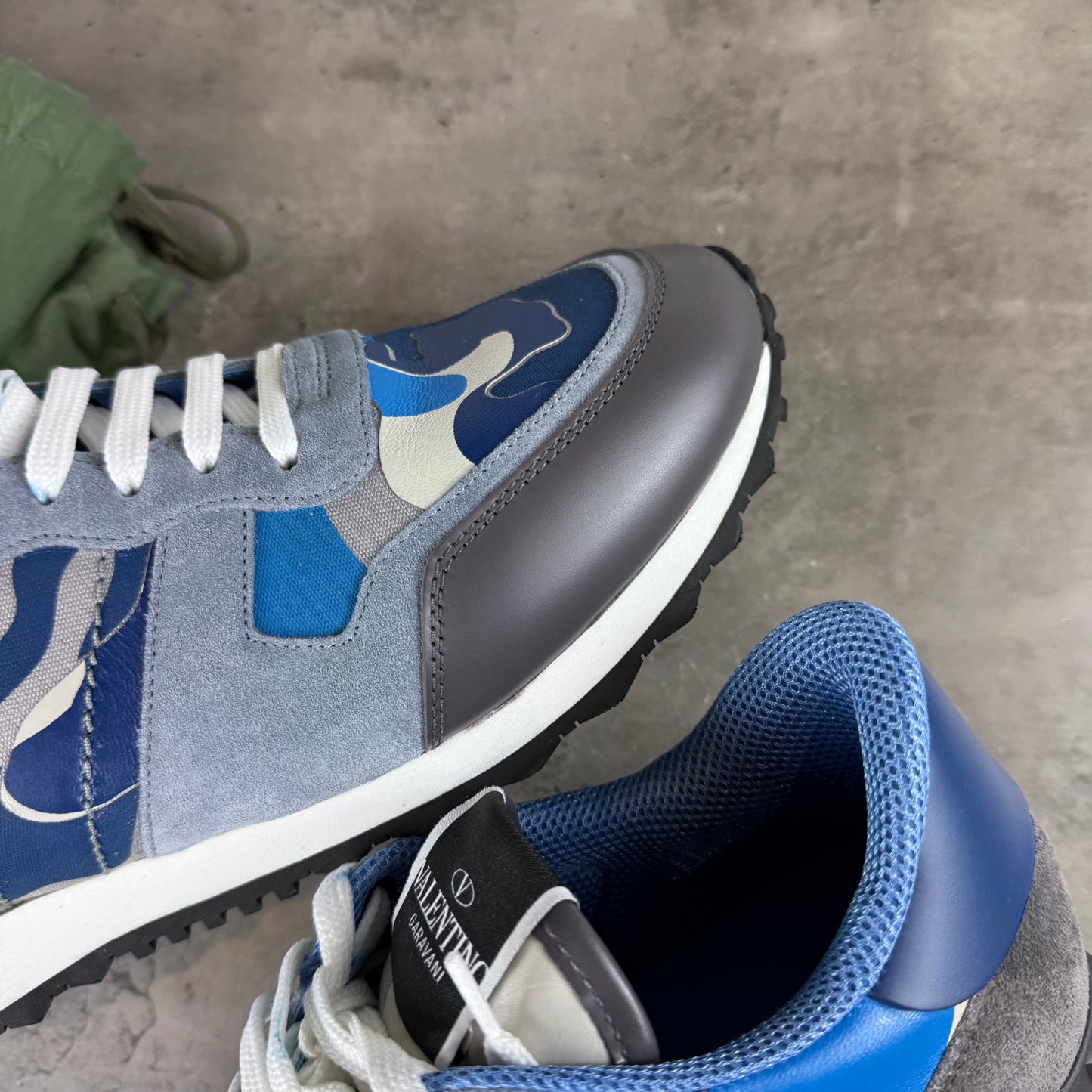 Blue/White RockRunner