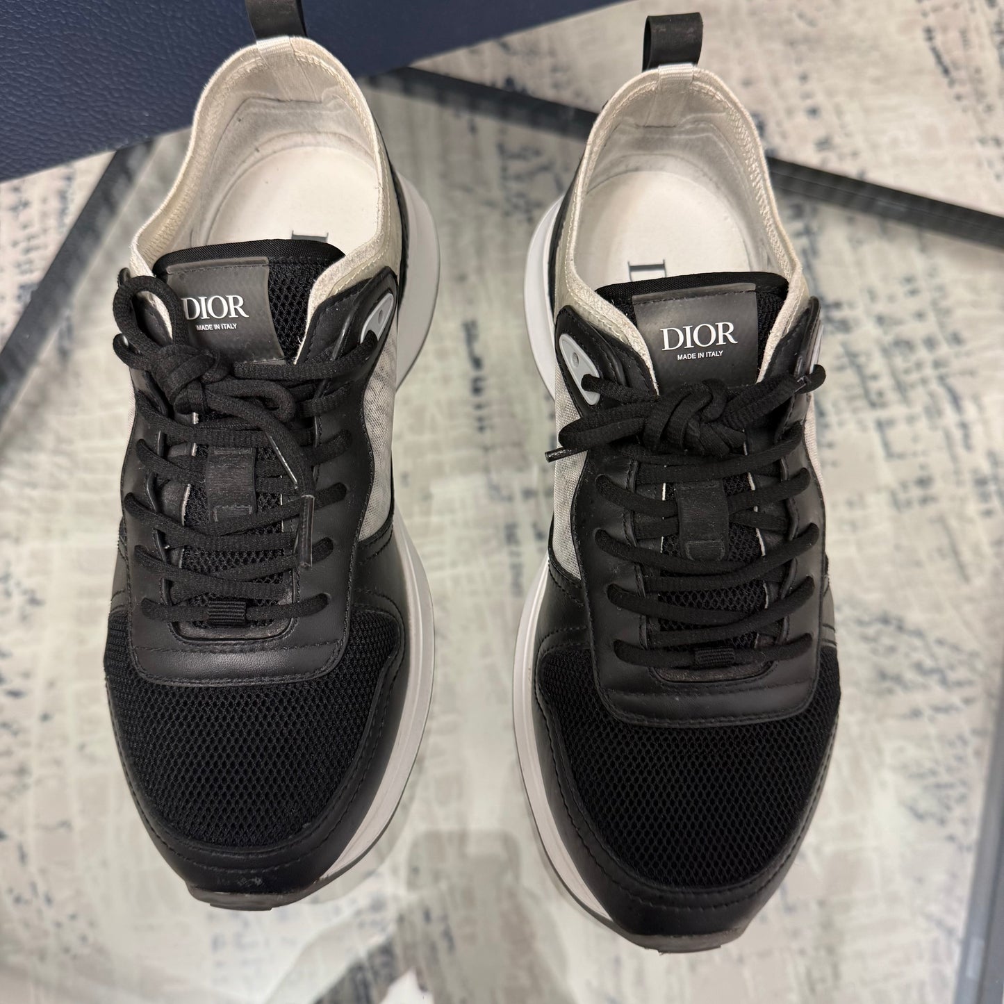 Black/Grey B25