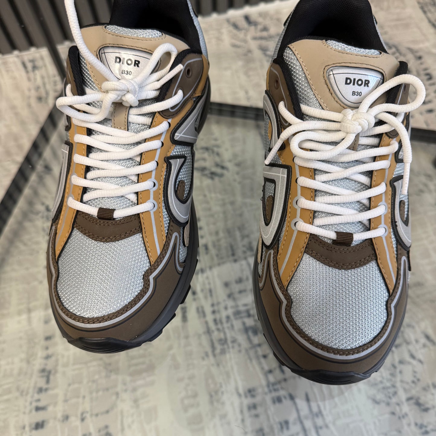 Brown/Grey B30