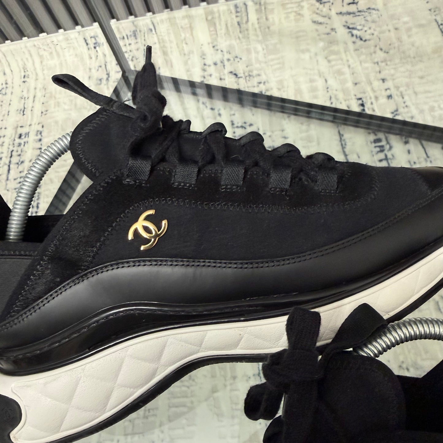 CC Black Runner