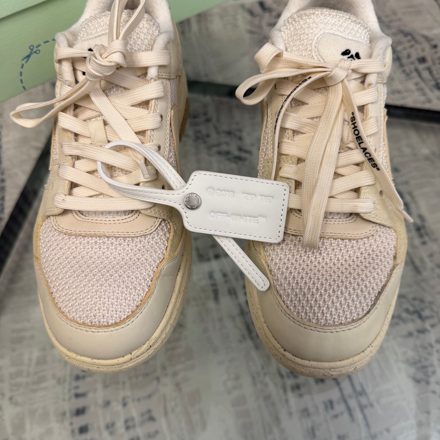 Beige OW Sneaker