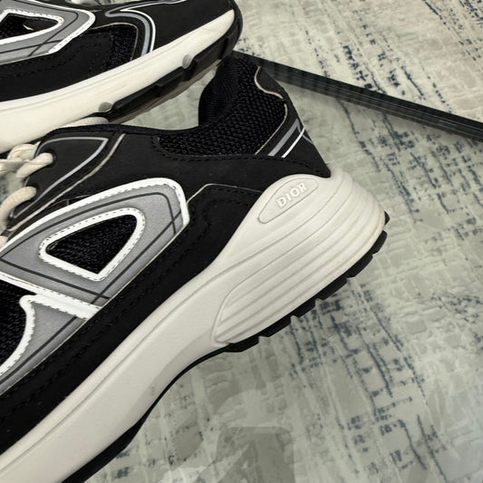 Black/White B30