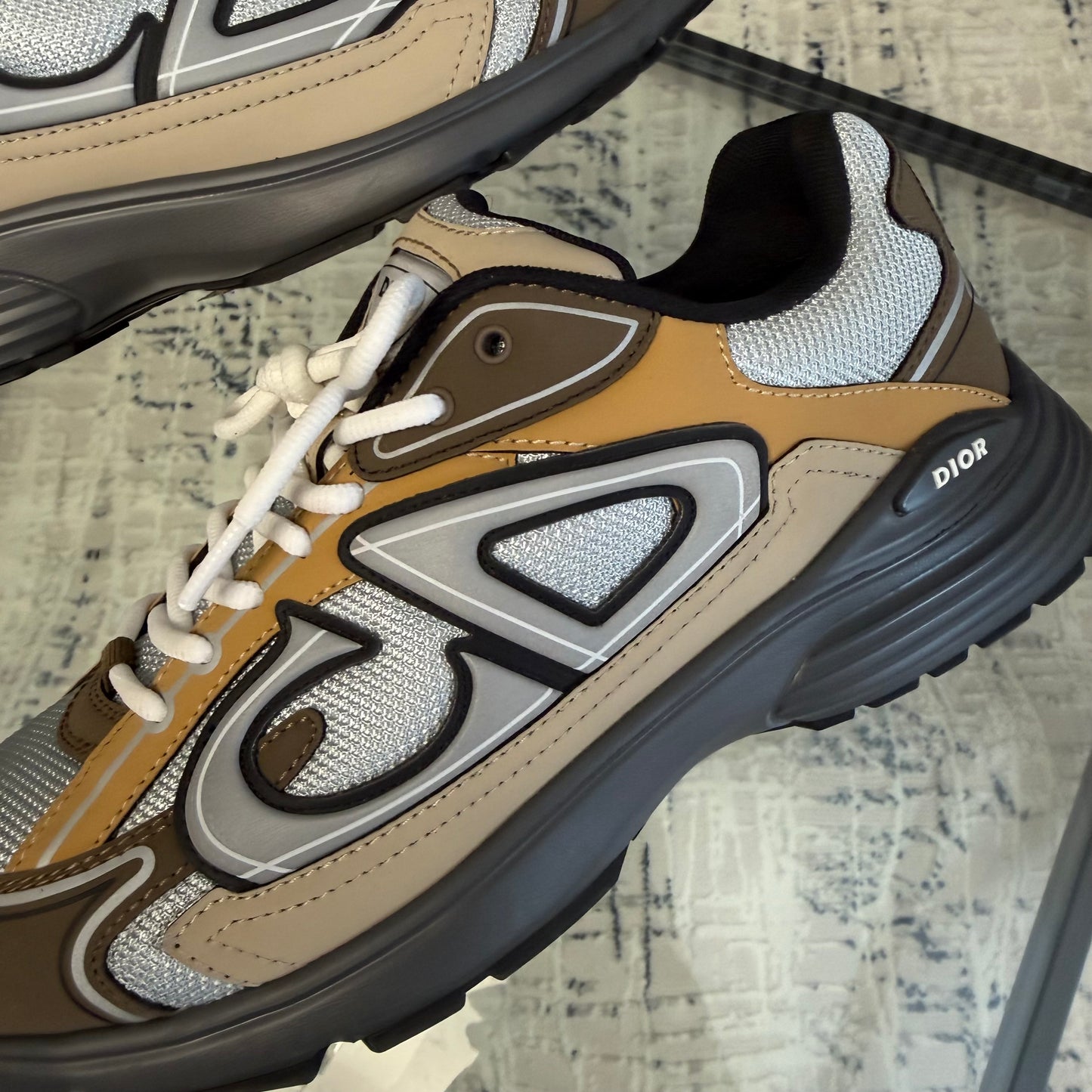 Brown/Grey B30