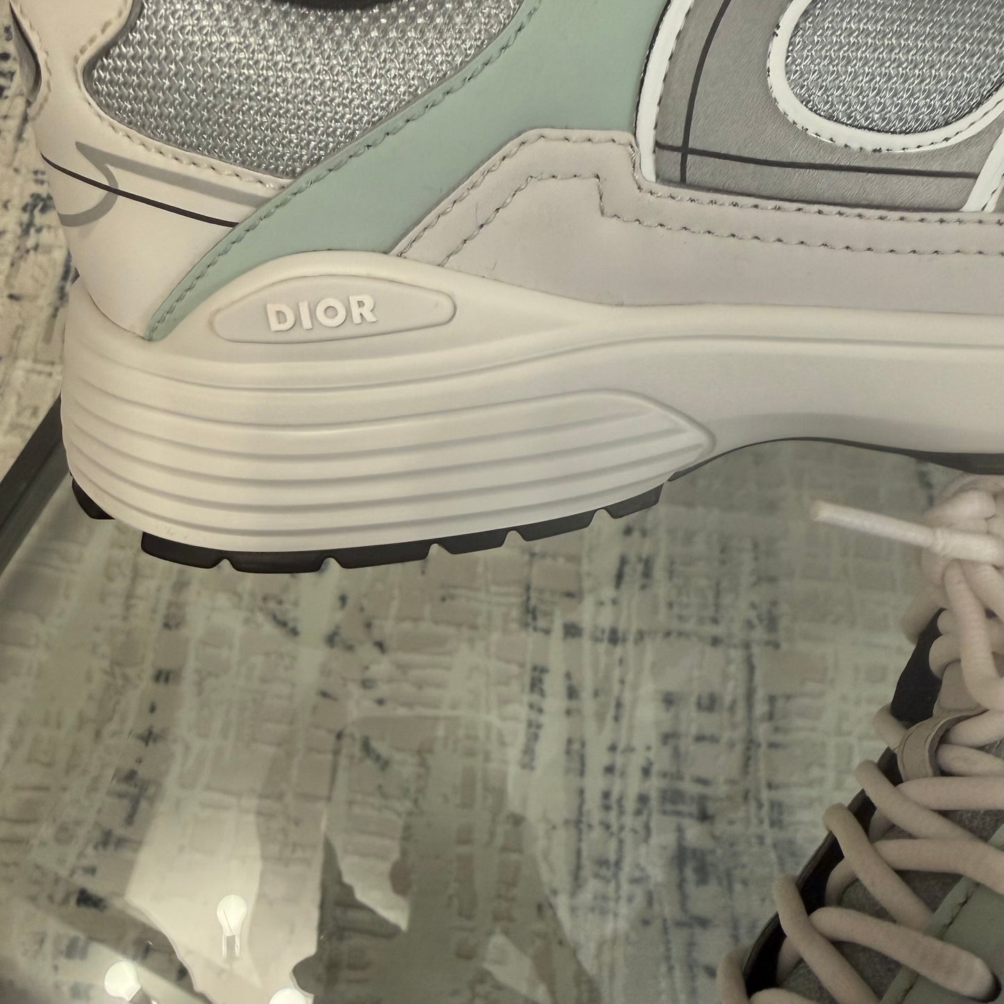Green/White B30