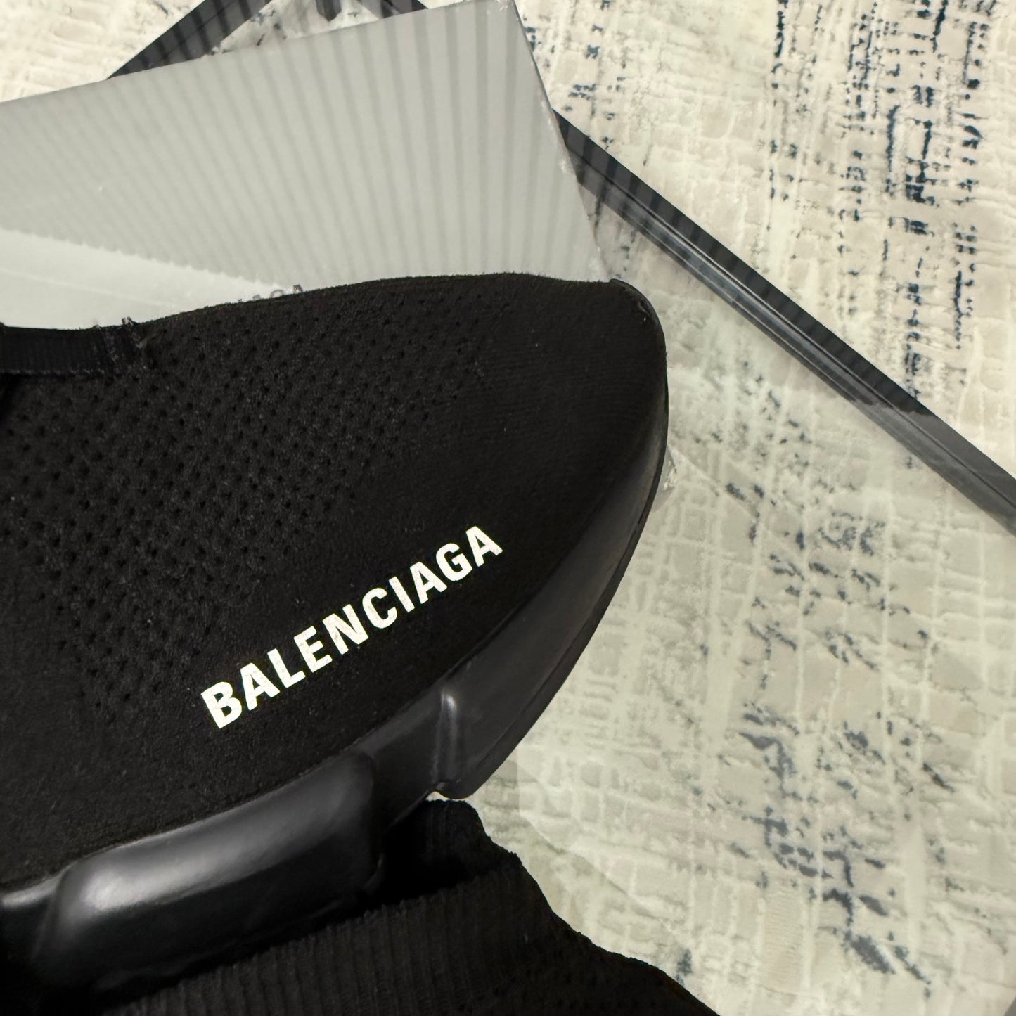 Black Speed Lace Runner