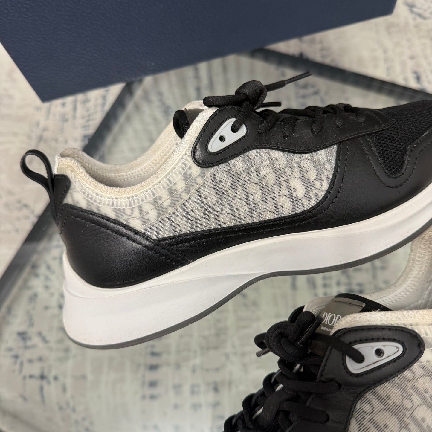 Black/Grey B25