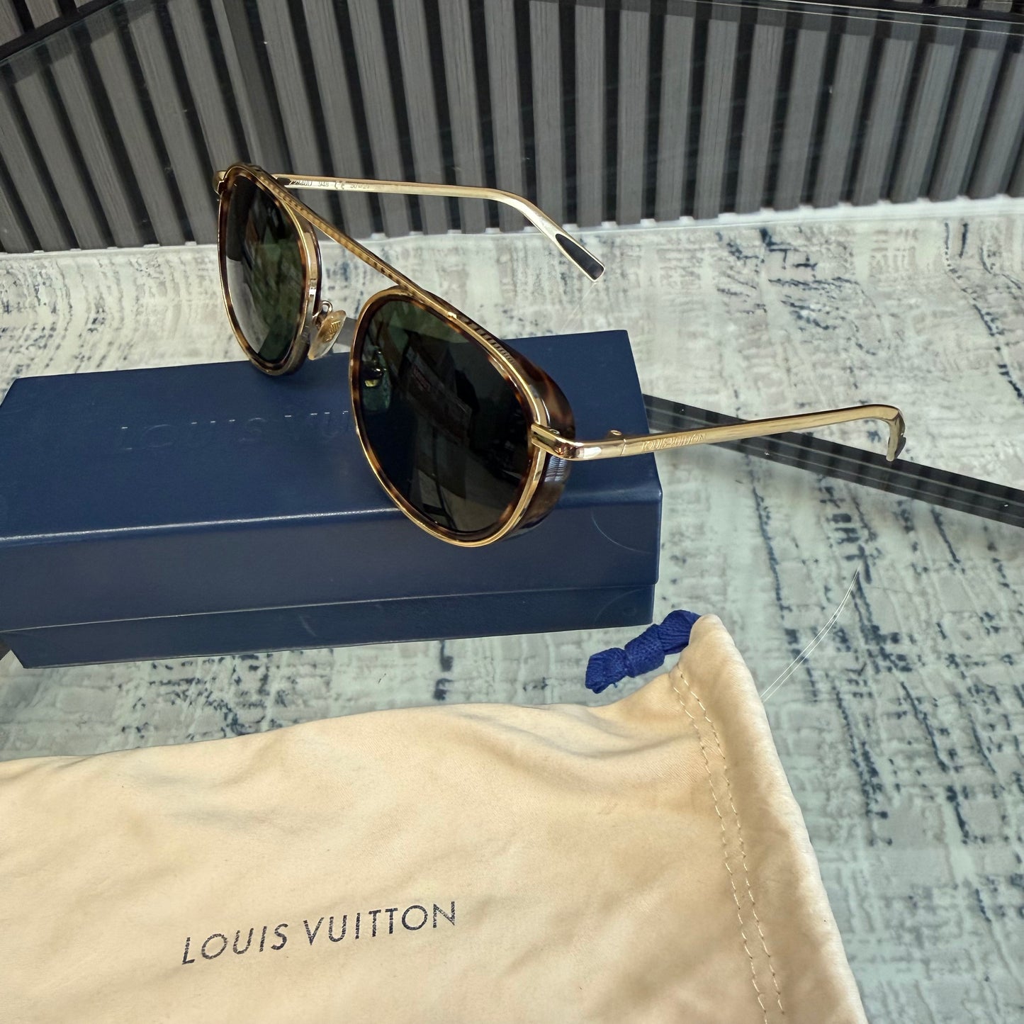 Women Gold/Tortoise Sunglasses
