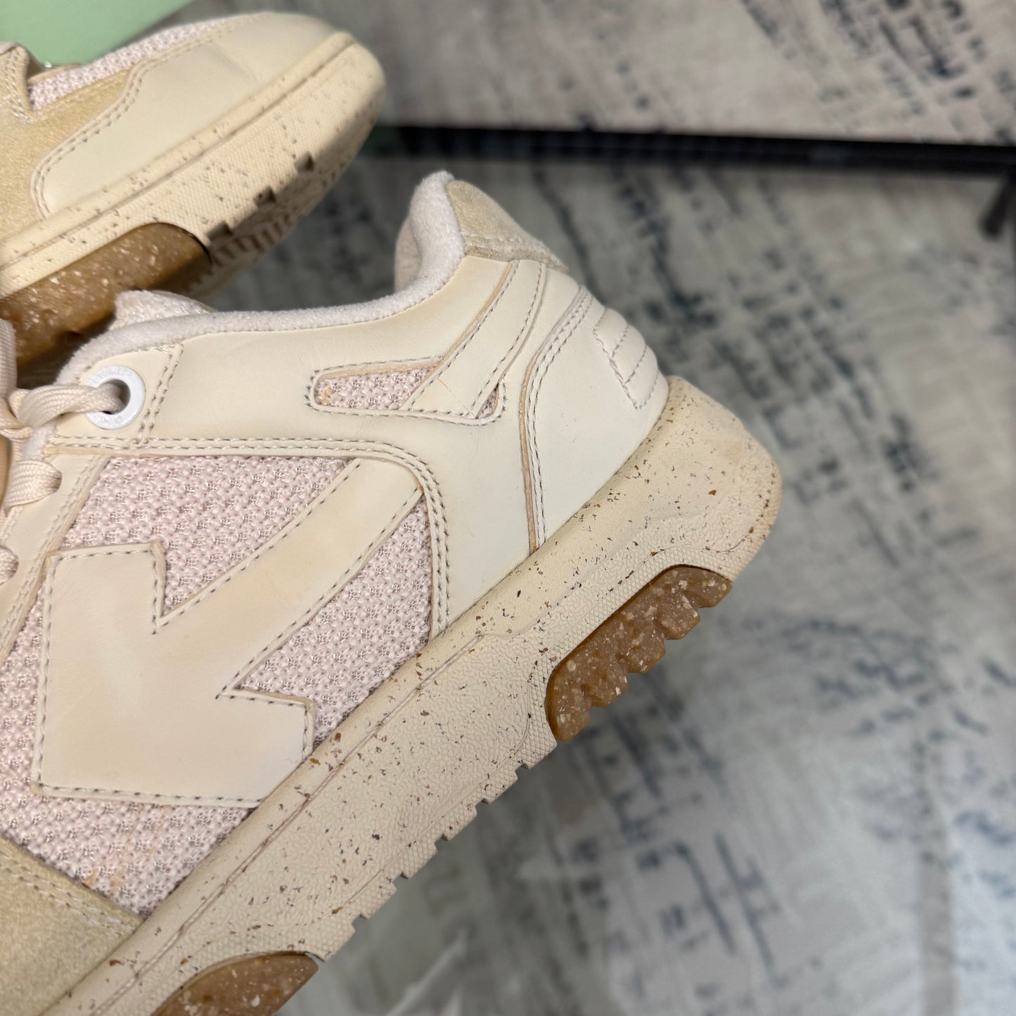 Beige OW Sneaker