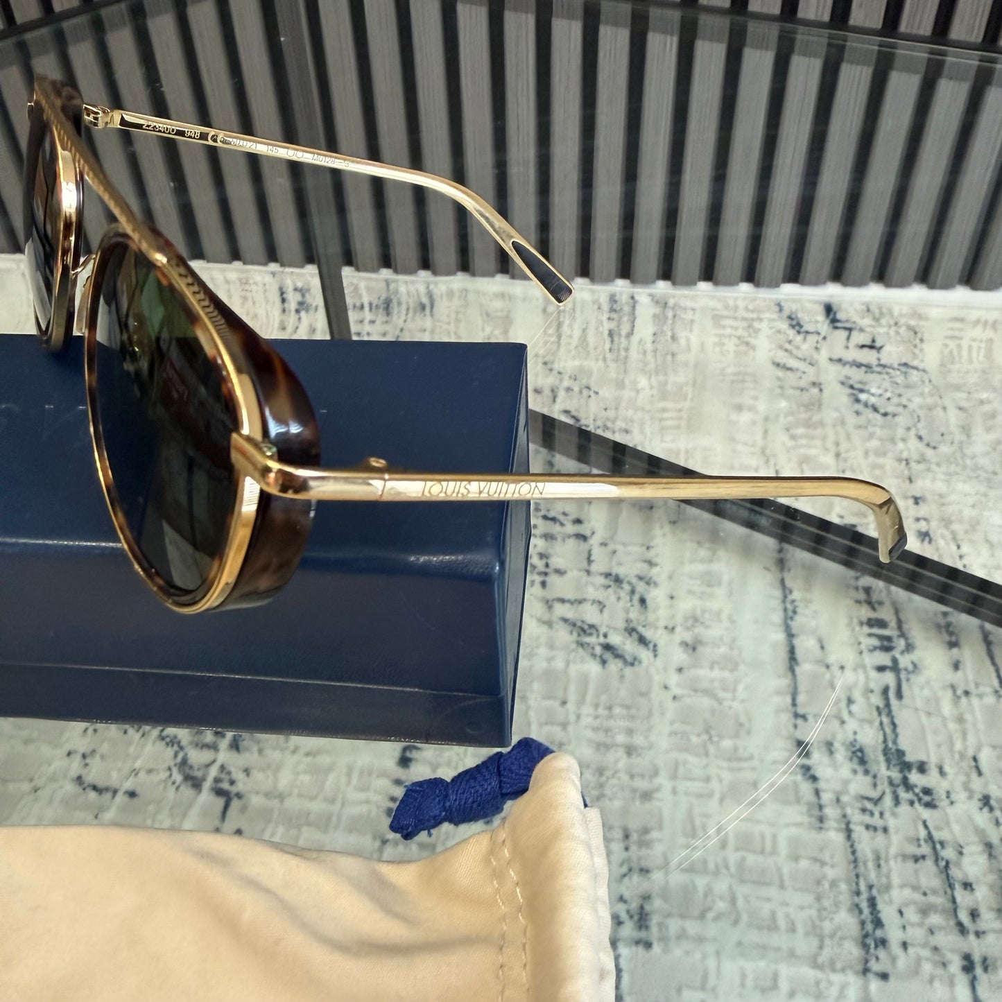 Women Gold/Tortoise Sunglasses