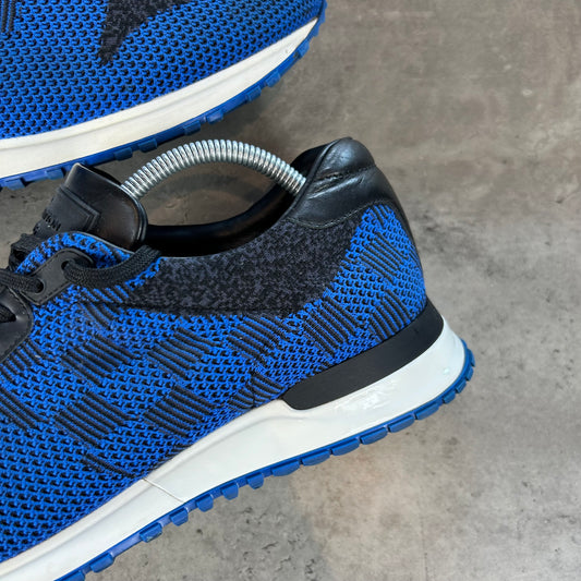 Blue/Black Runaway