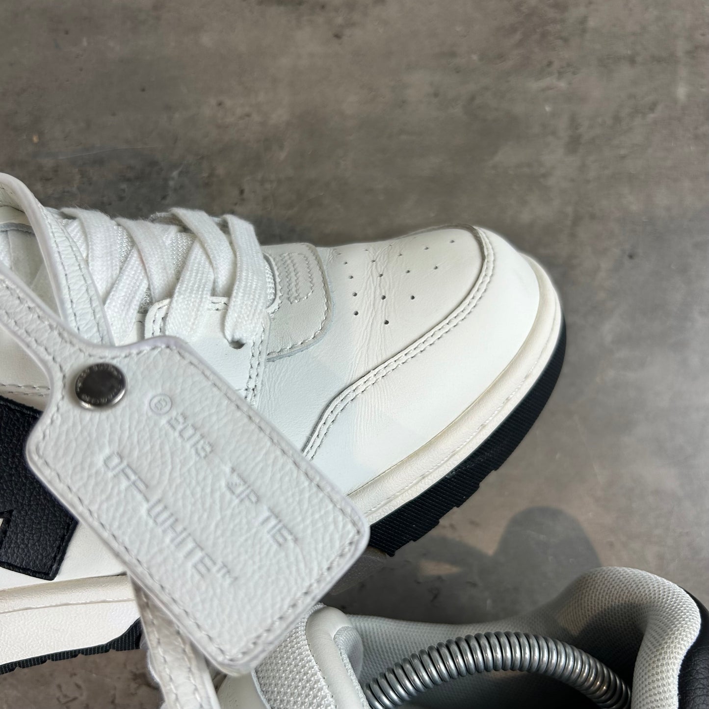 OW Black/White Sneaker