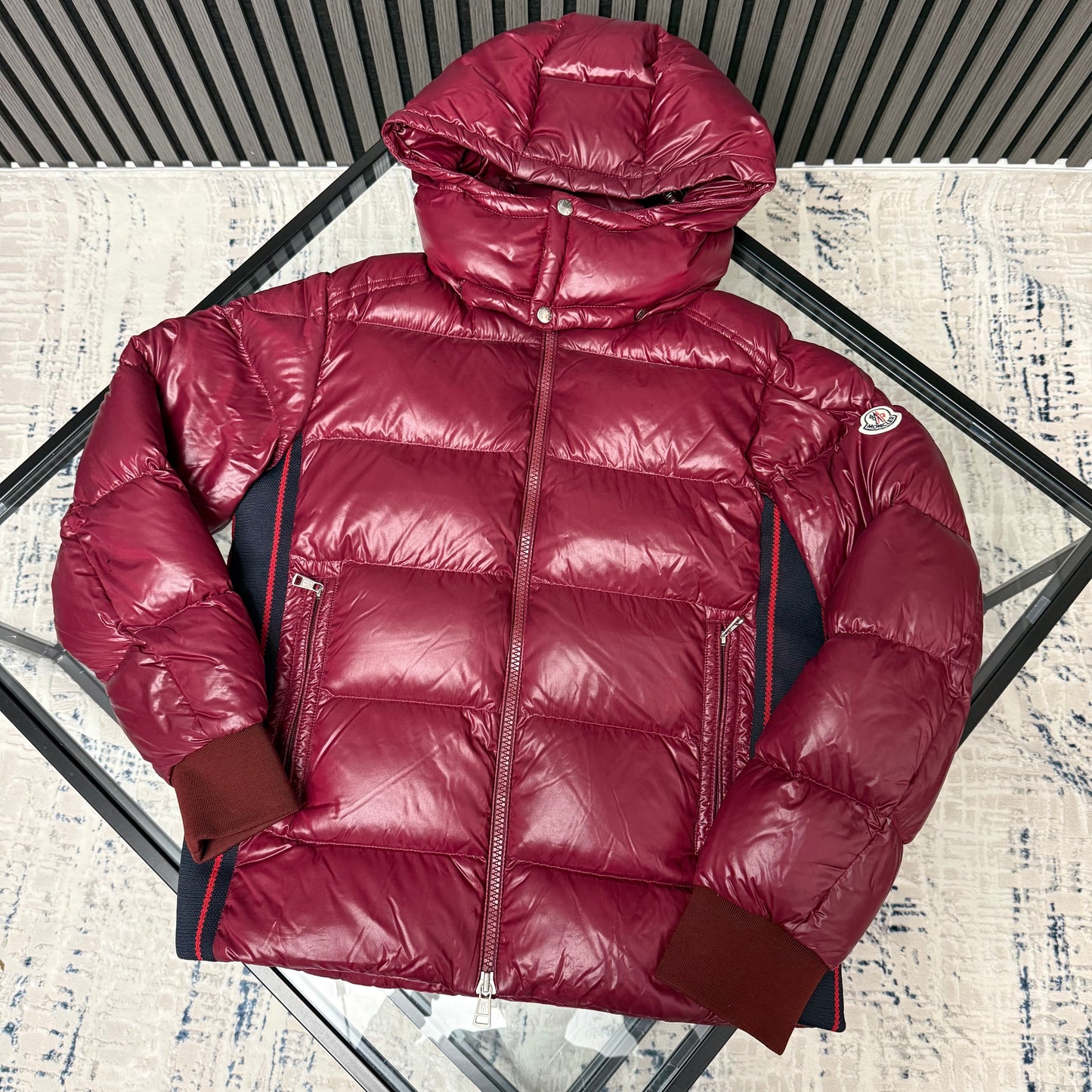 Burgundy Lunetierr