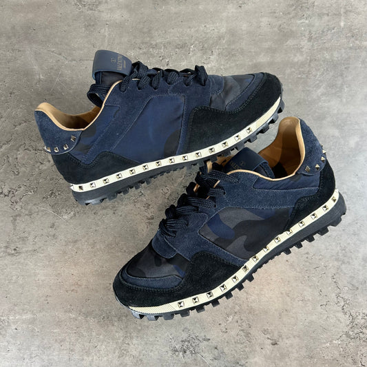 Navy Stud Runner