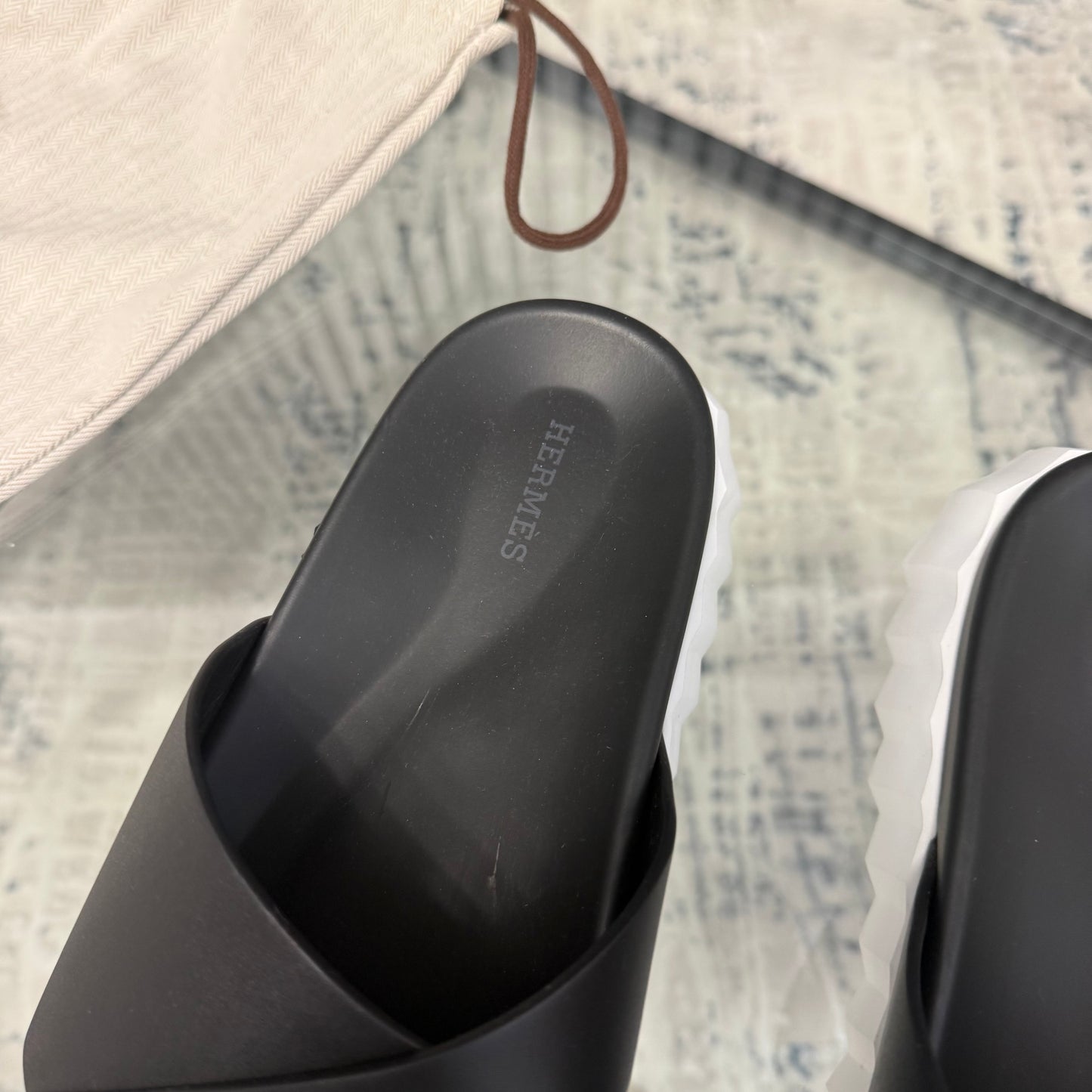 Black/White Men’s Sandles