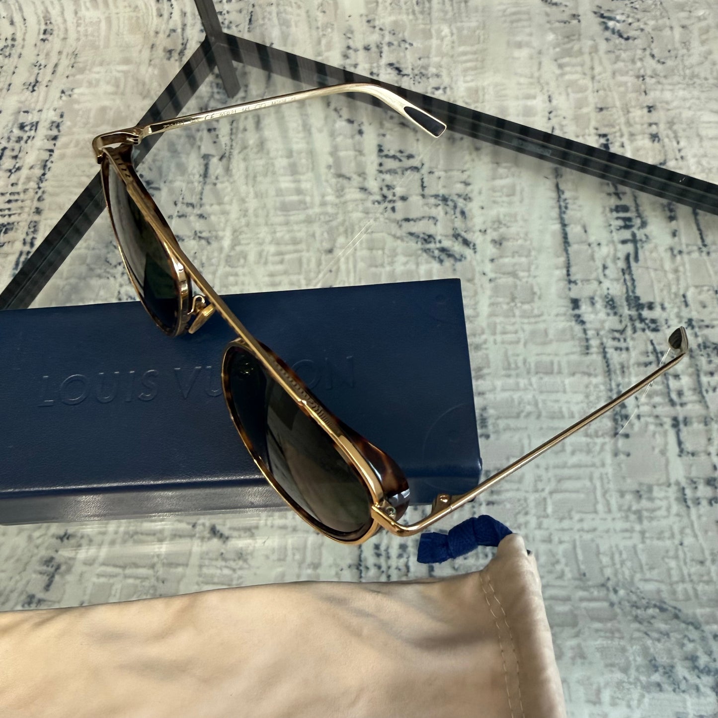 Women Gold/Tortoise Sunglasses