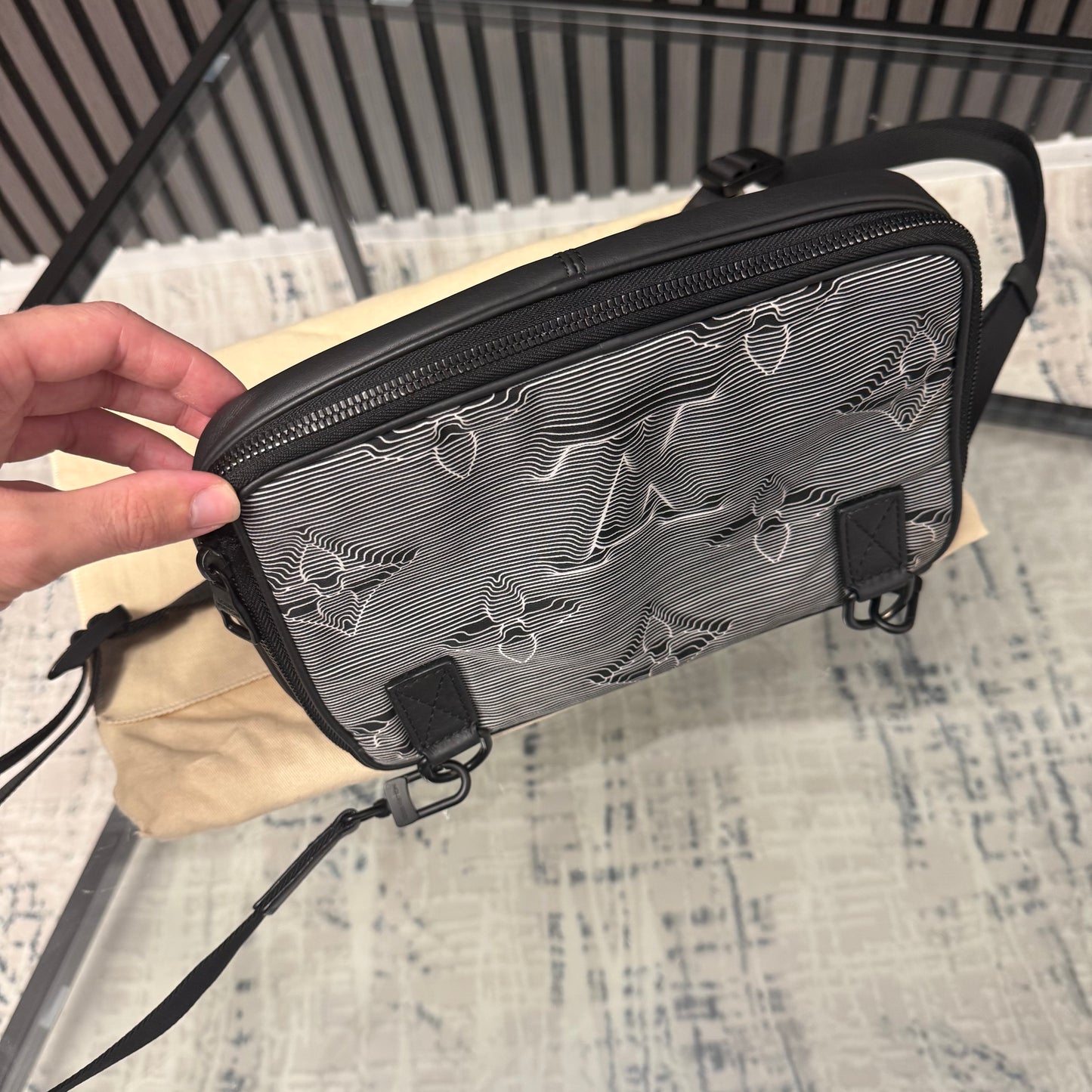 Expandable 3D Messenger