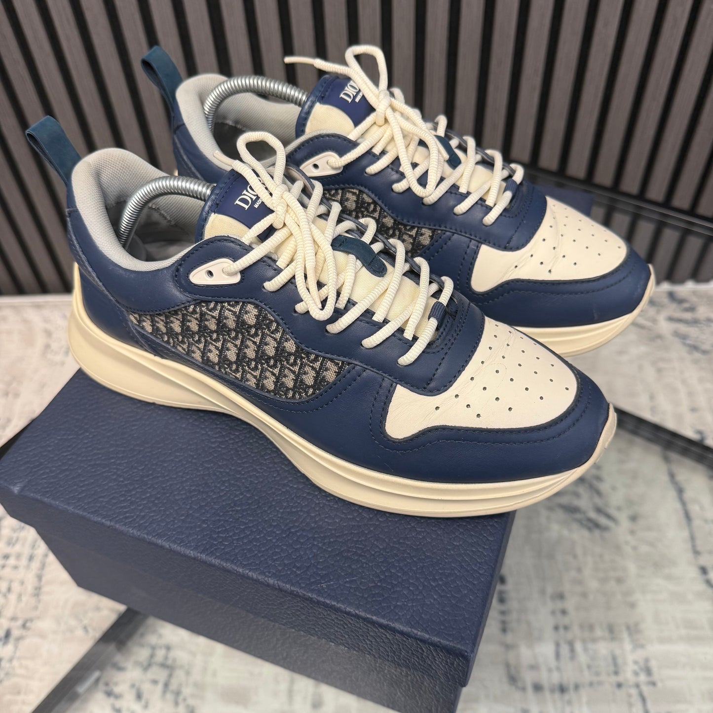 Navy/White B25