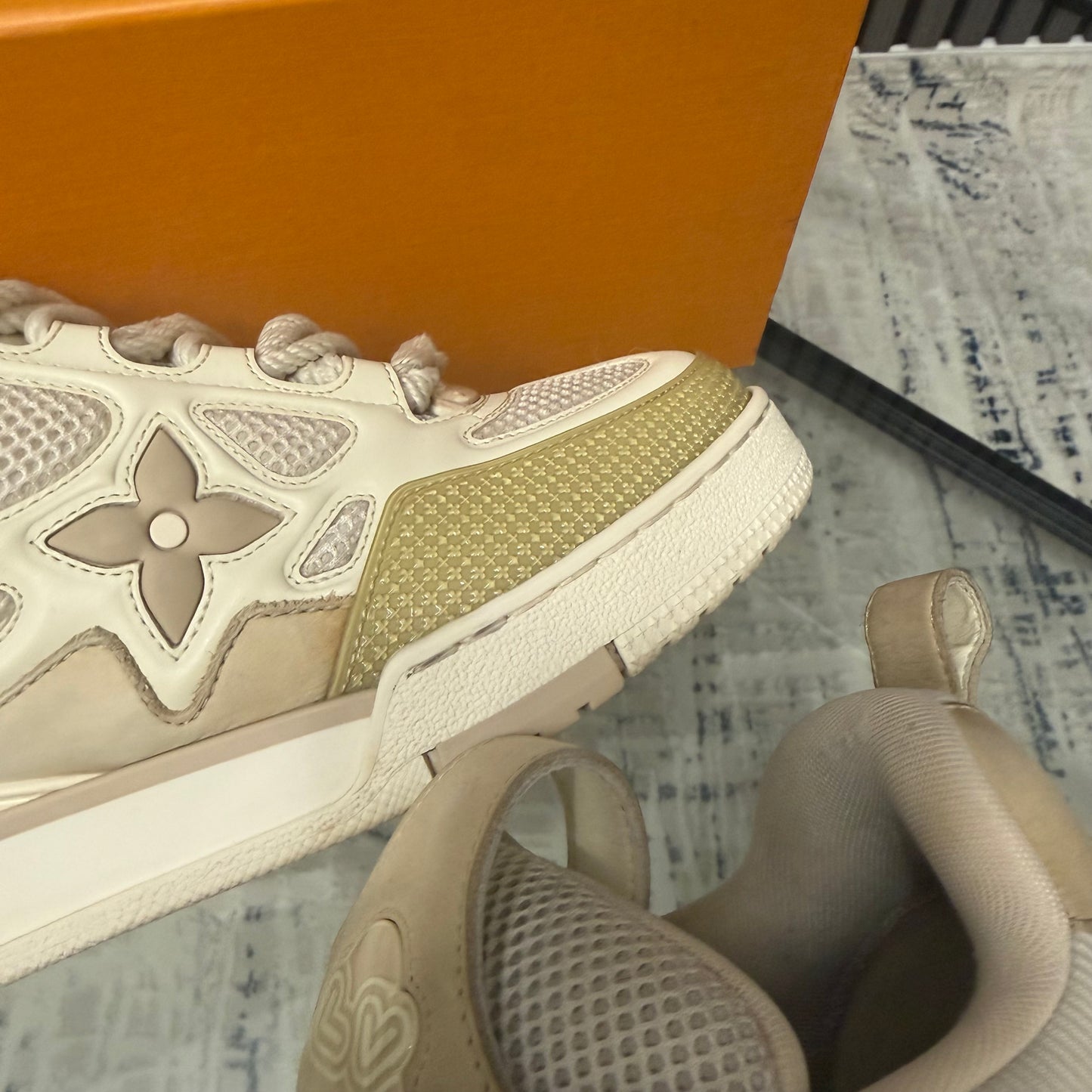 Beige Skate