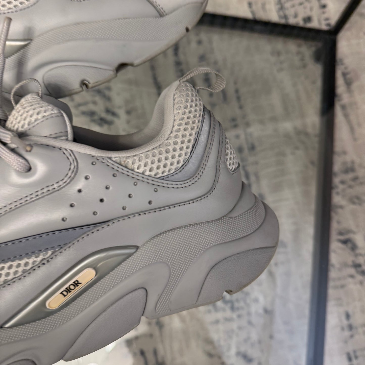 Grey B22