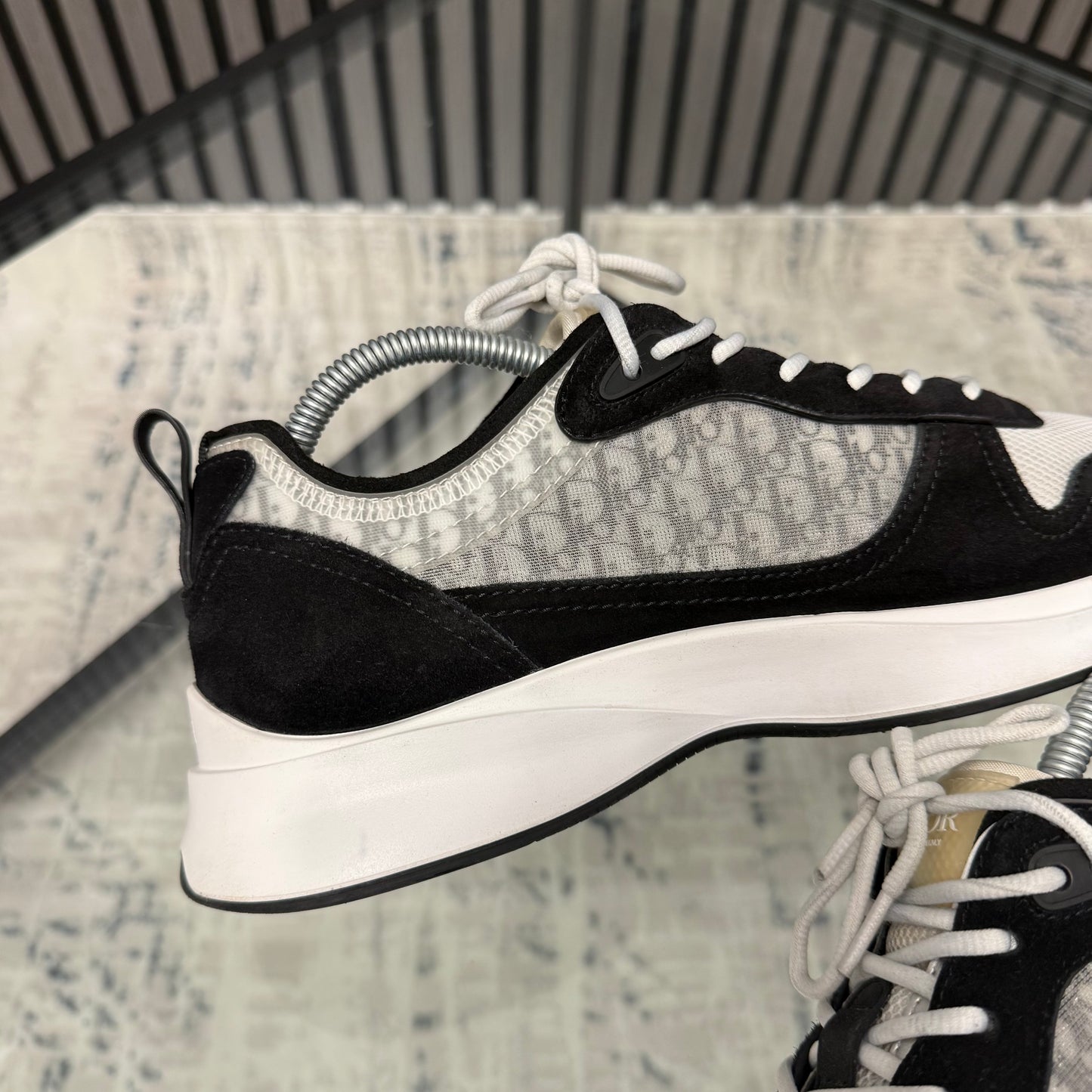 Suede B25