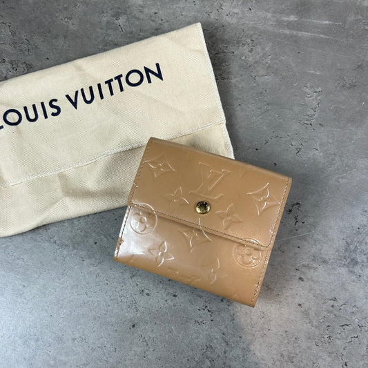 Louis Vuitton Darmier Hat and Scarf Set Bank - Depop