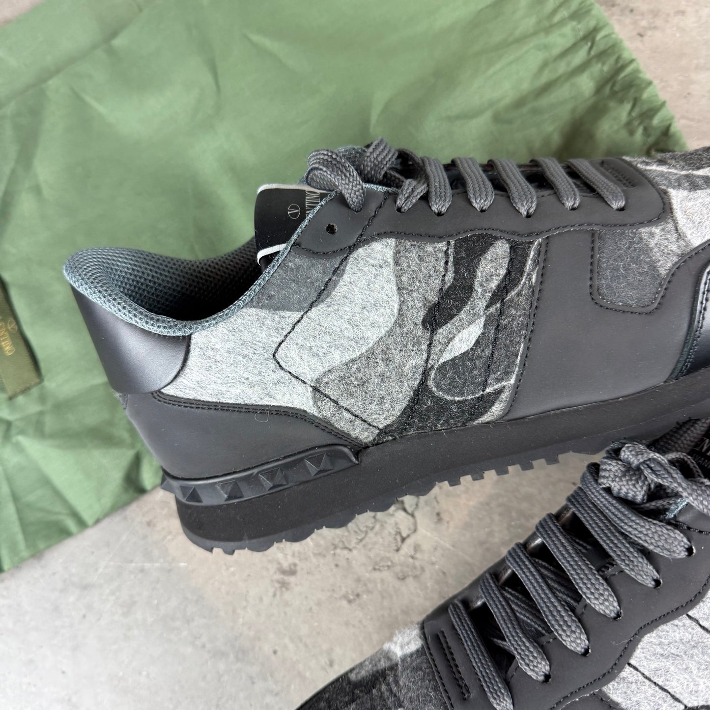 Grey Reflective RockRunner