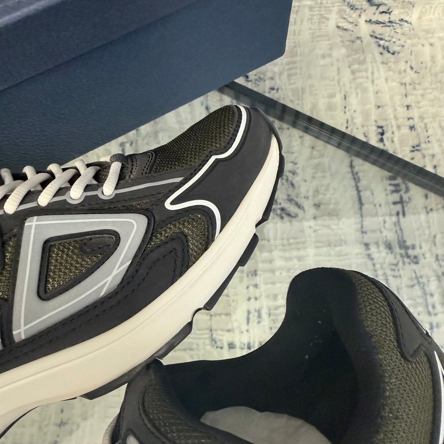 Olive/Dark Grey B30