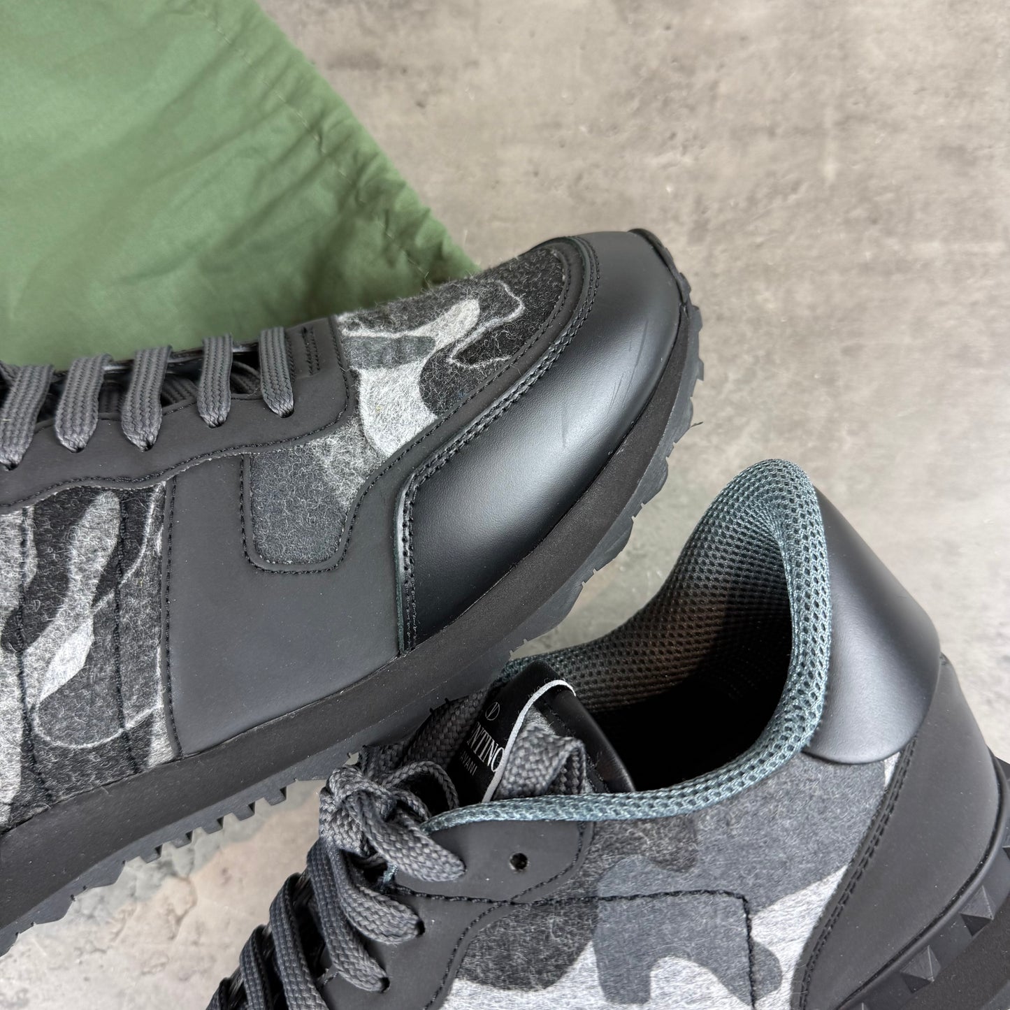 Grey Reflective RockRunner