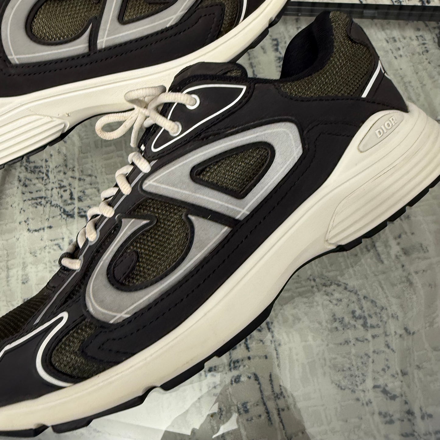 Olive/Dark Grey B30