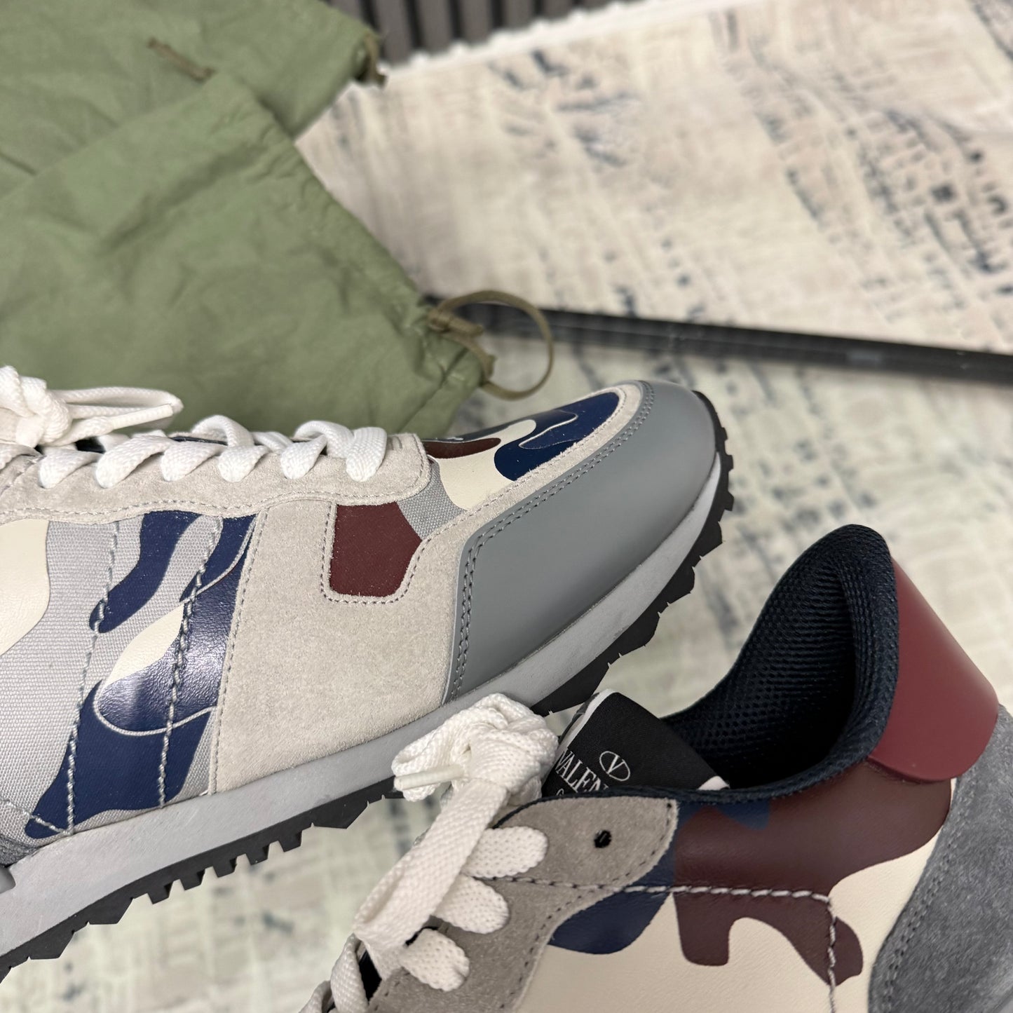 Navy/Grey RockRunner