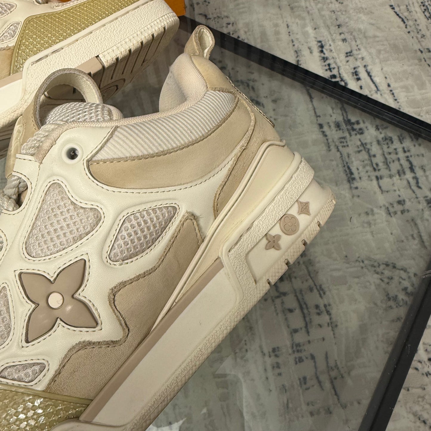 Beige Skate