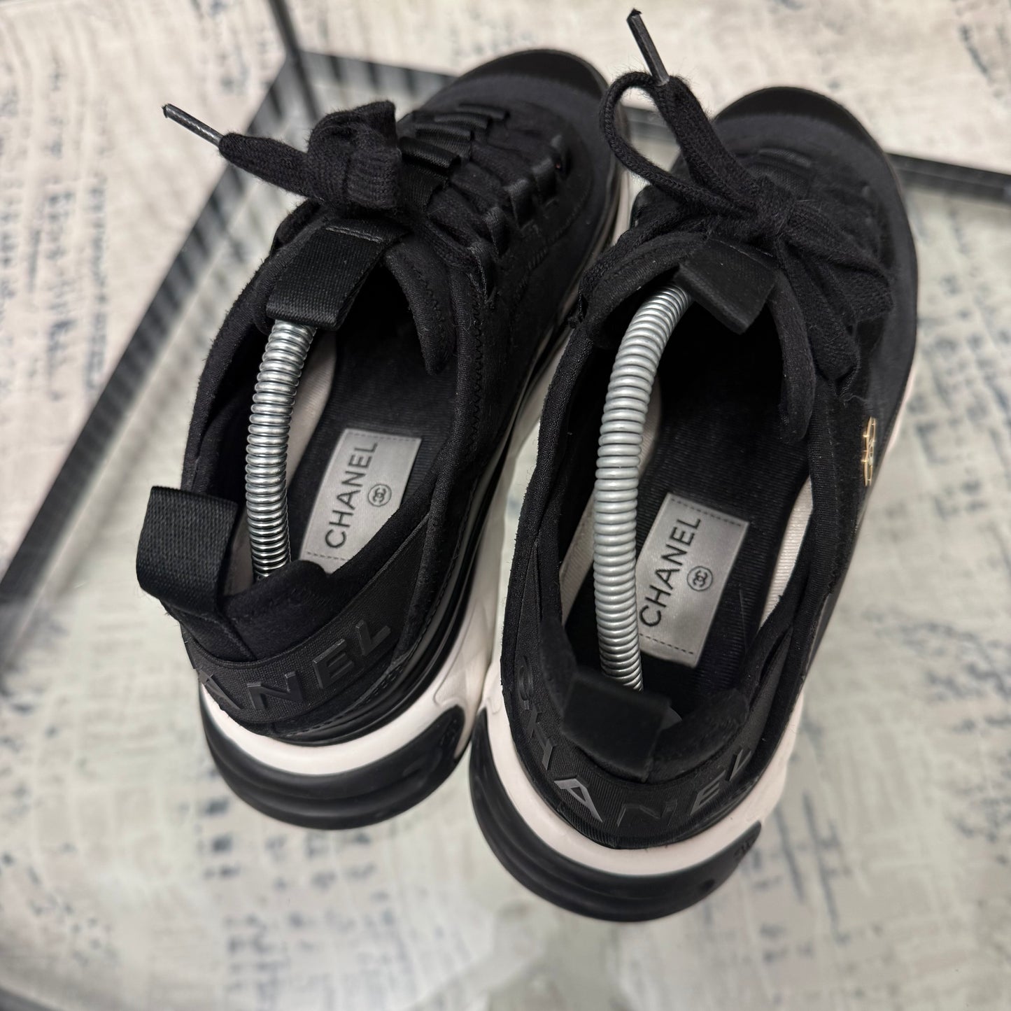 CC Black Runner