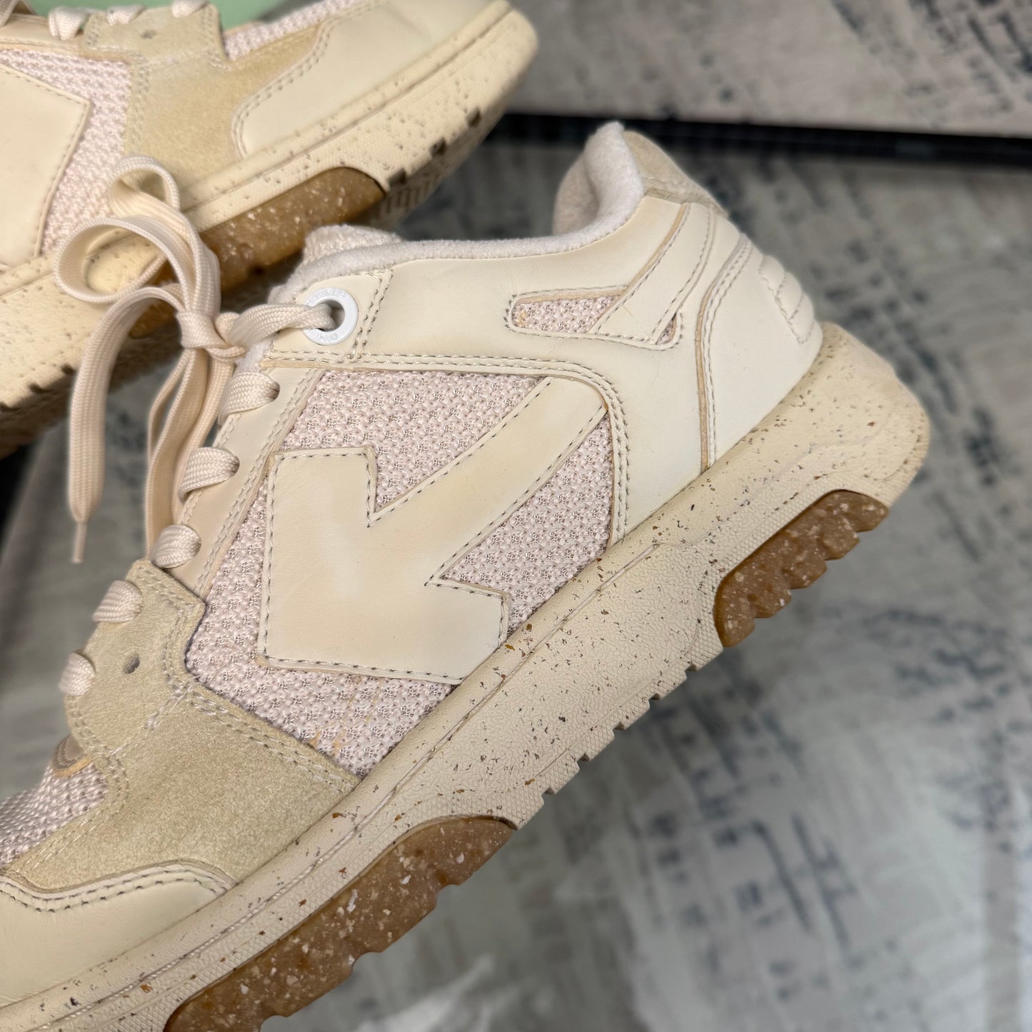 Beige OW Sneaker
