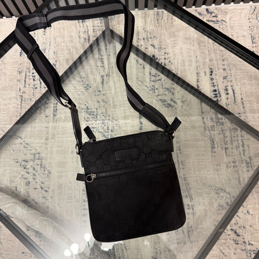 GG Black Messenger
